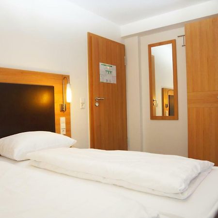 Hotel Krauthof 루드빅스부르크 외부 사진