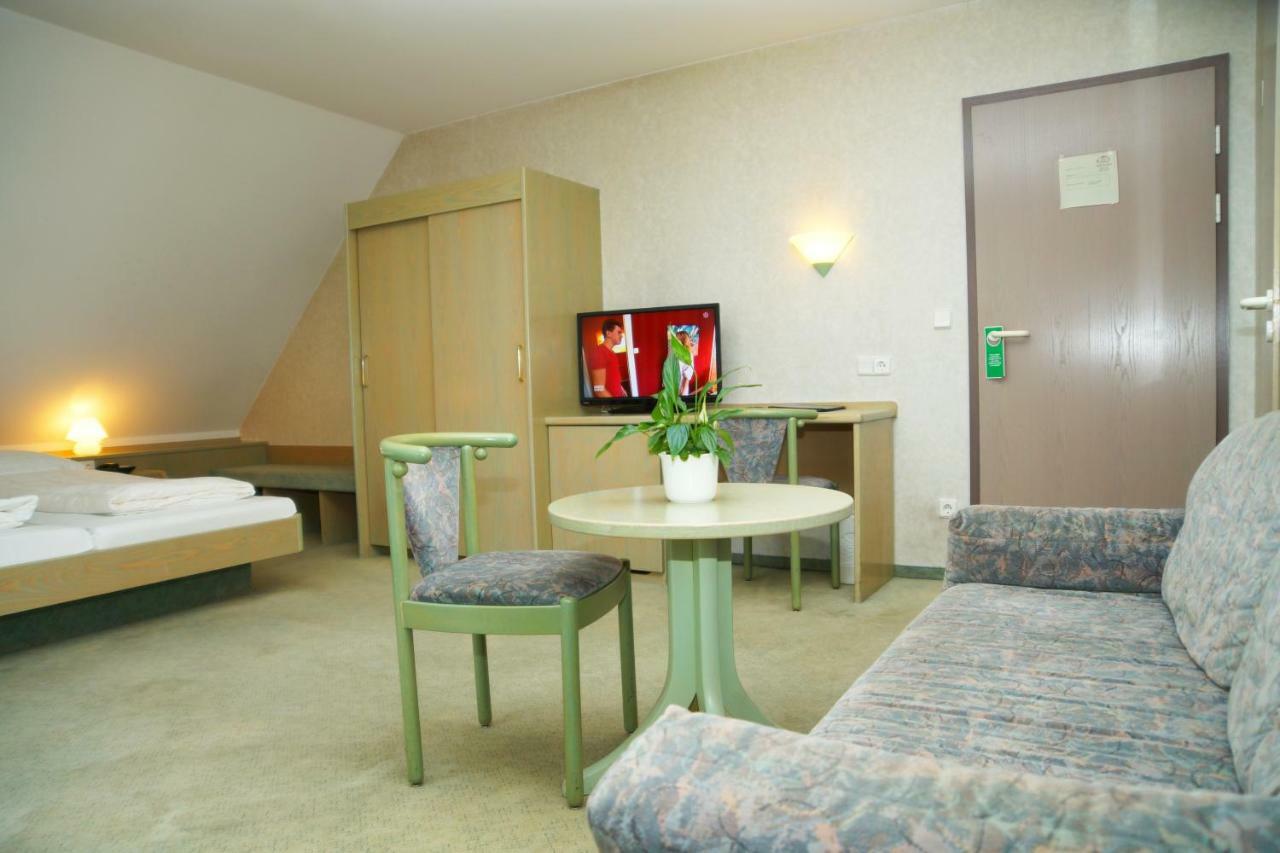 Hotel Krauthof 루드빅스부르크 외부 사진